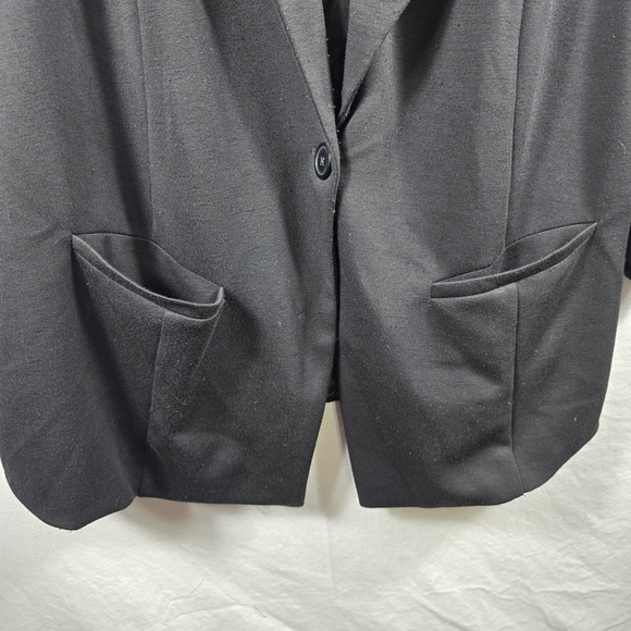 Torrid Black Women's Plus Blazer Size 2X Pockets - Picture 4 of 7